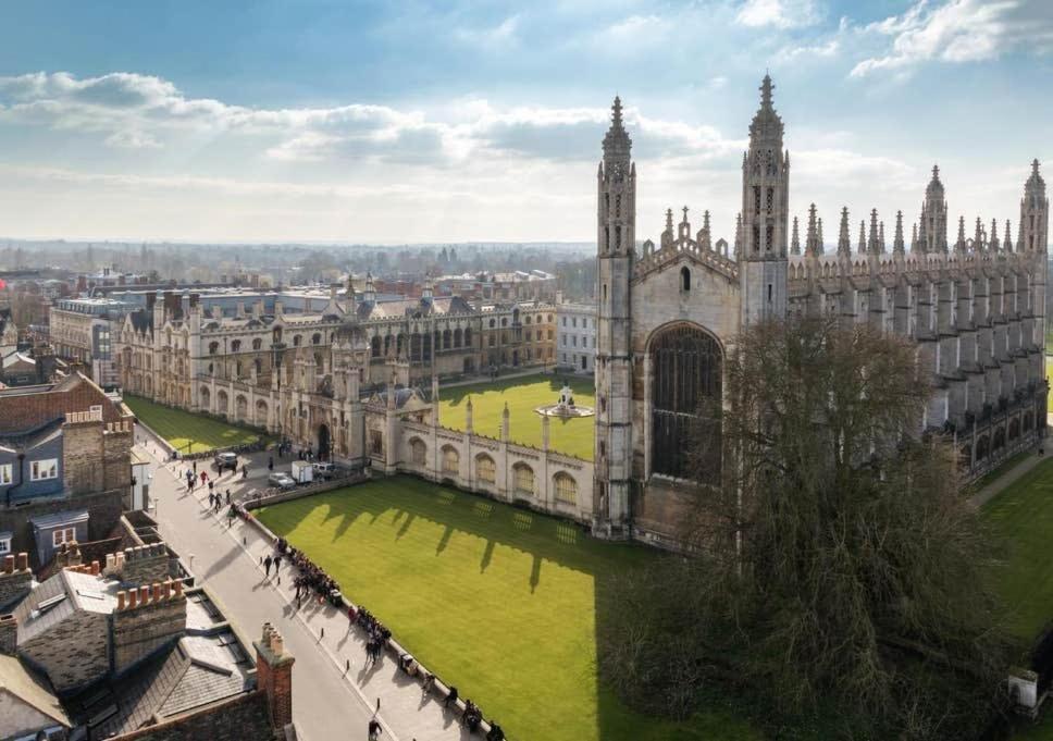 Spacious 3 Bedroom Flat In Heart Of City Centre Cambridge  Extérieur photo