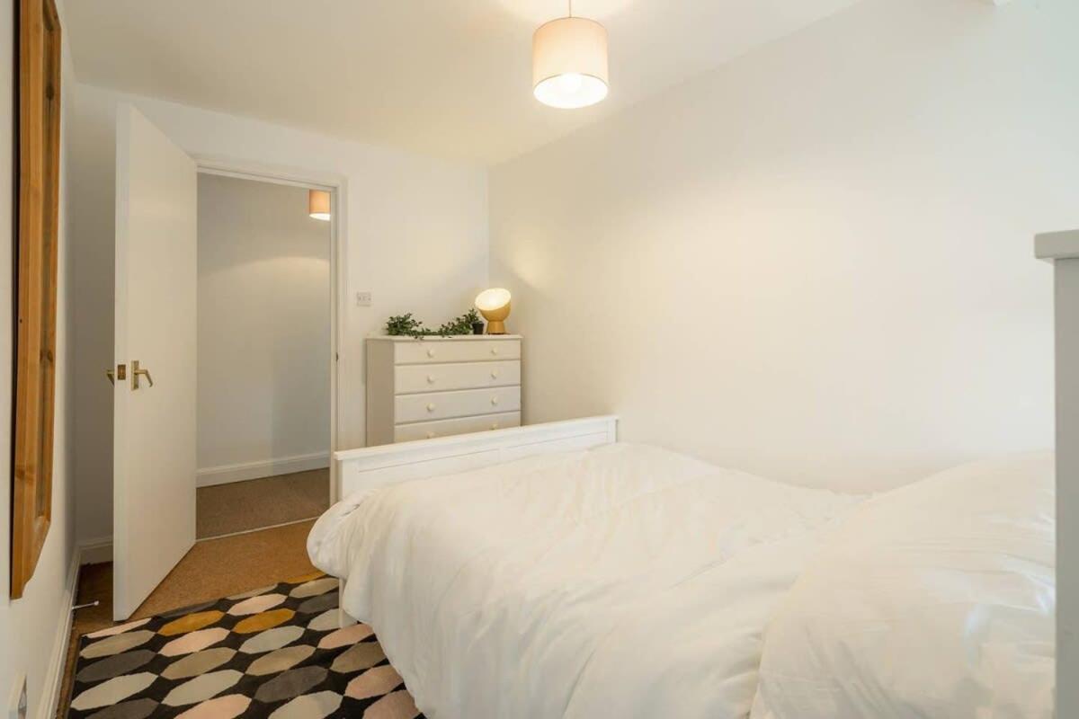 Spacious 3 Bedroom Flat In Heart Of City Centre Cambridge  Extérieur photo